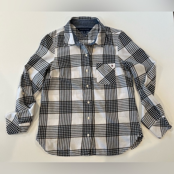Tommy Hilfiger Tops - Tommy Hilfiger Plaid Flannel Metallic Stitch Button Down Logo Black White